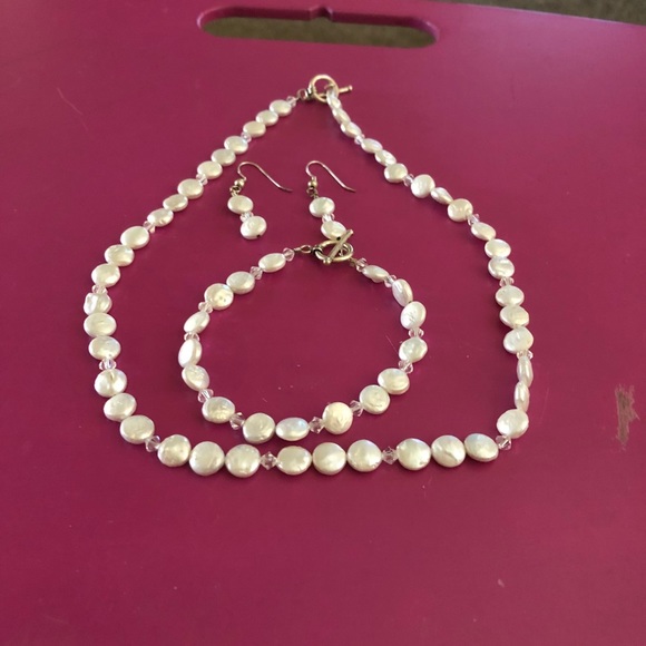 Handmade Fresh Water Pearl Necklace-Bracelet-Ear. - Picture 3 of 7